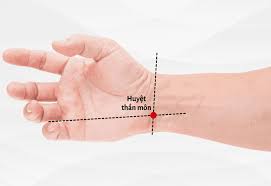 Phương pháp bấm huyệt giúp cải thiện tình trạng mất ngủ